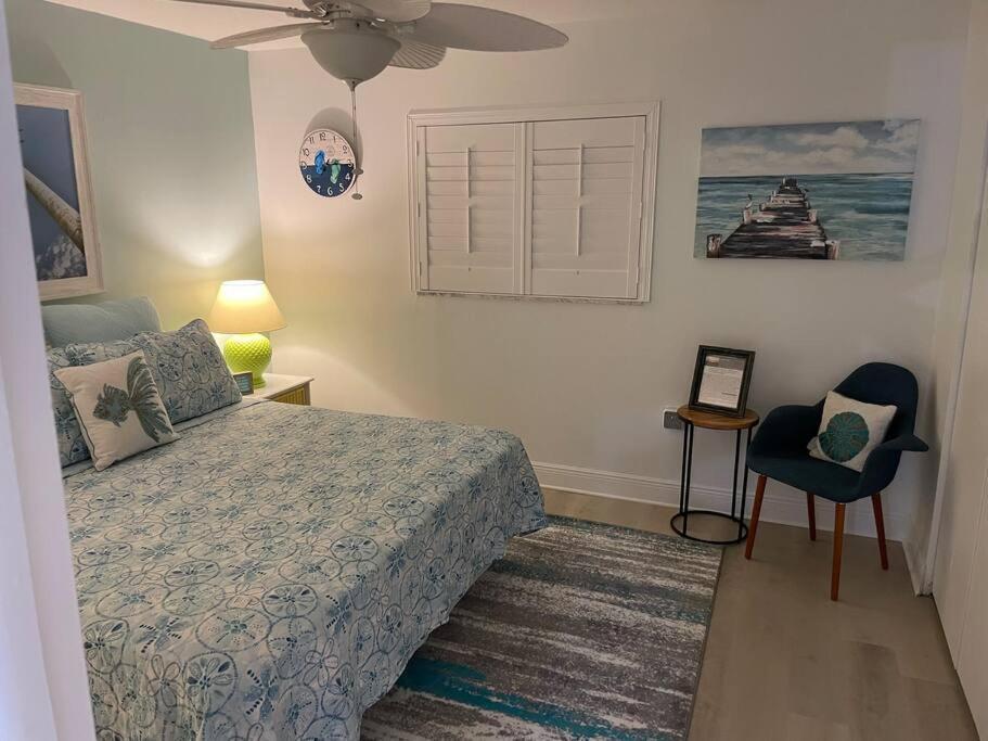 Beachfront Condo On Quiet Treasure Island- 1 Bed 세인트피트비치 외부 사진